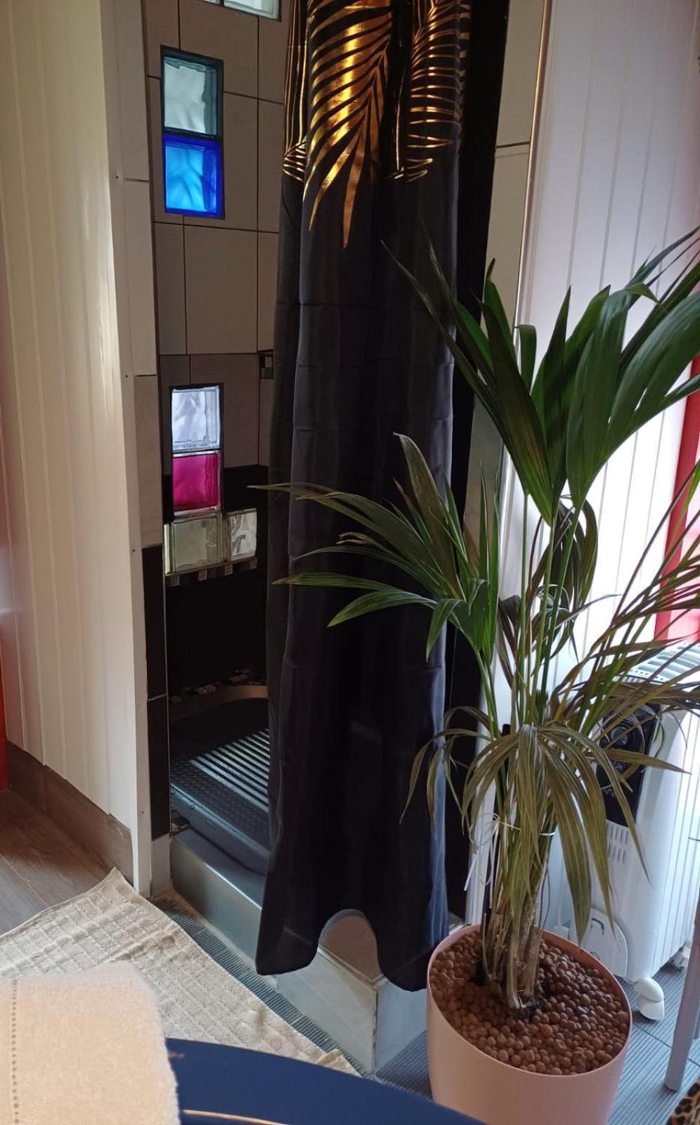 Bed and Breakfast Le Lion Dort à Cormeilles-en-Parisis Extérieur photo
